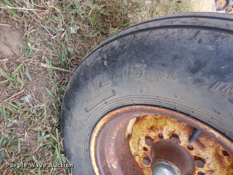 image for item FJ9870 1982 Sunflower 1320-18 tandem off-set disk