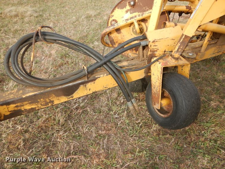 image for item FJ9871 Vermeer R23 hay rake