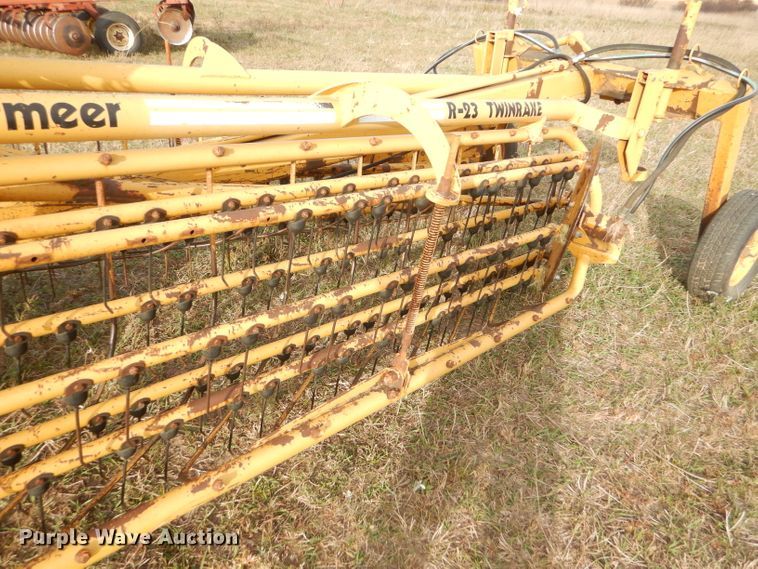 image for item FJ9871 Vermeer R23 hay rake