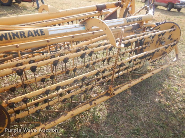 image for item FJ9871 Vermeer R23 hay rake