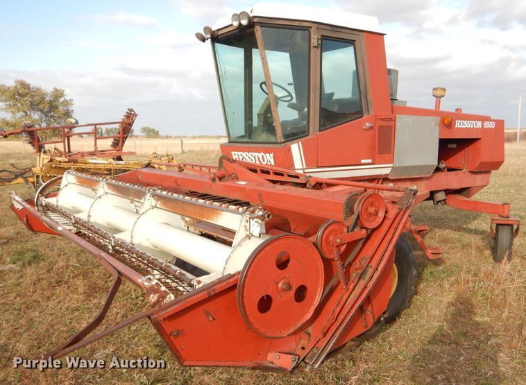 image for item FJ9872 1981 Hesston 6550 windrower