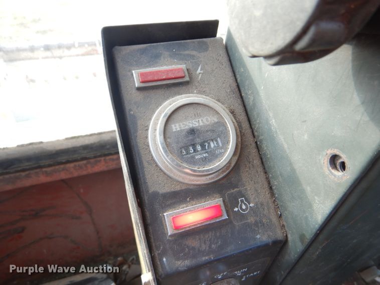 image for item FJ9872 1981 Hesston 6550 windrower