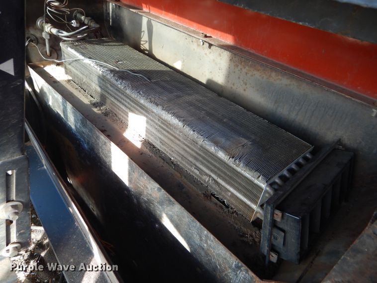 image for item FJ9872 1981 Hesston 6550 windrower