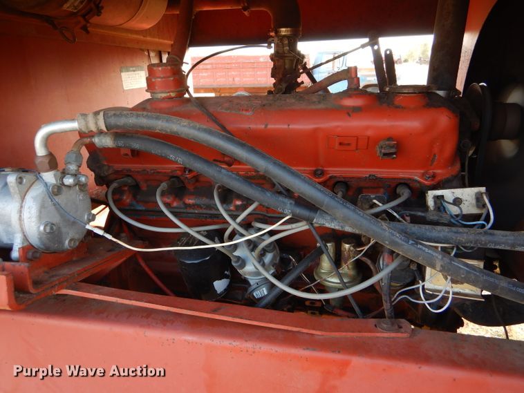 image for item FJ9872 1981 Hesston 6550 windrower