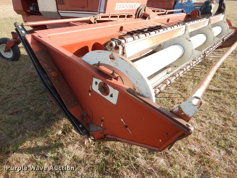 image for item FJ9872 1981 Hesston 6550 windrower