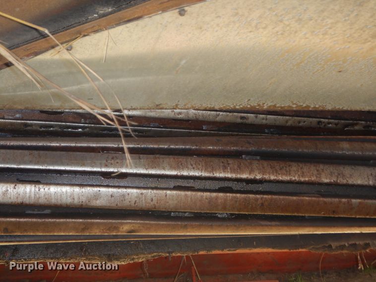 image for item FJ9872 1981 Hesston 6550 windrower