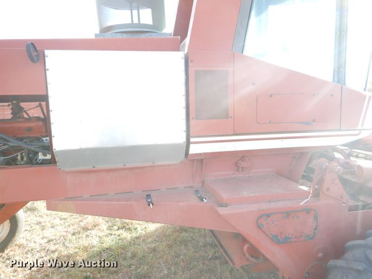image for item FJ9872 1981 Hesston 6550 windrower