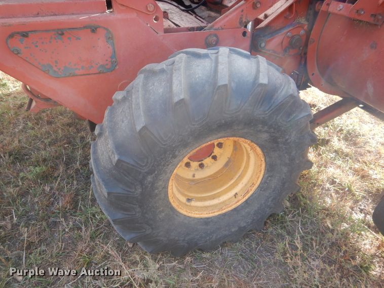 image for item FJ9872 1981 Hesston 6550 windrower