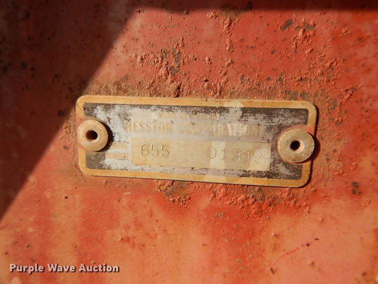 image for item FJ9872 1981 Hesston 6550 windrower