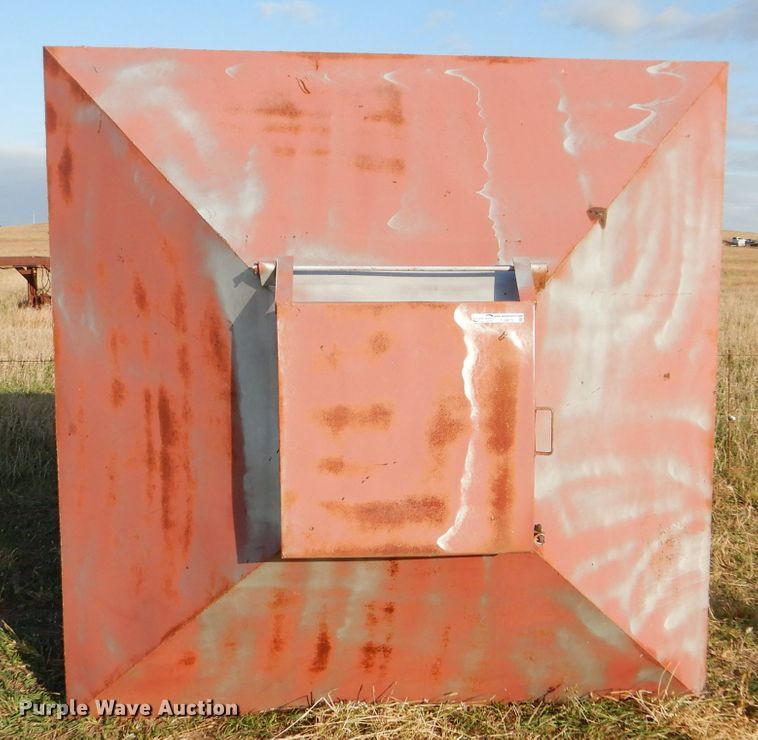 image for item FJ9875 Bulk feed bin