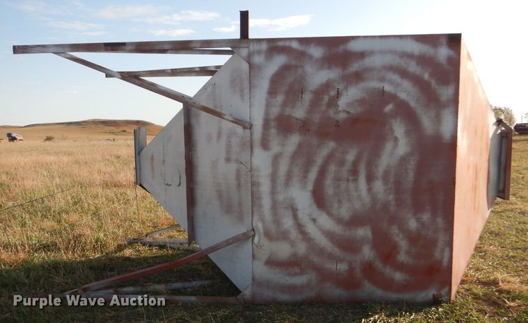 image for item FJ9875 Bulk feed bin