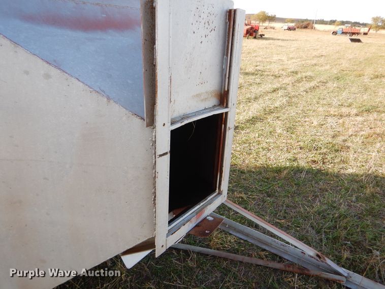 image for item FJ9875 Bulk feed bin