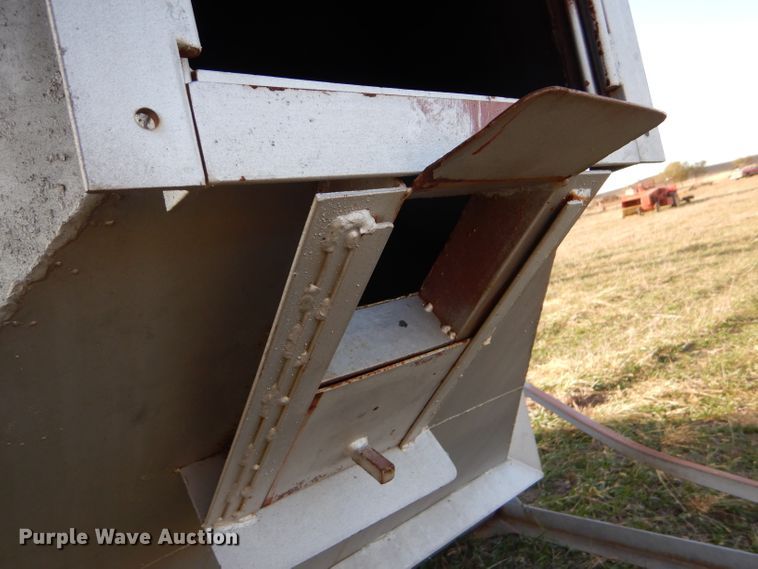 image for item FJ9875 Bulk feed bin