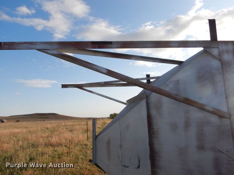 image for item FJ9875 Bulk feed bin