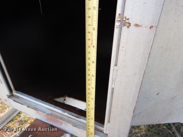 image for item FJ9875 Bulk feed bin