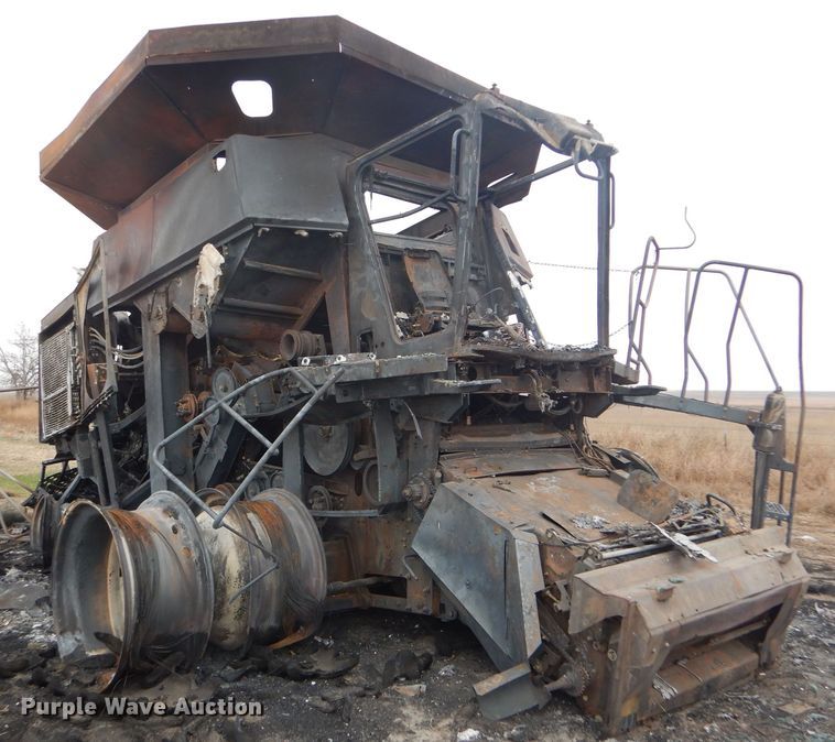 image for item FJ9886 2005 John Deere 9760 RWA combine