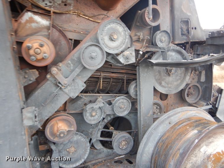 image for item FJ9886 2005 John Deere 9760 RWA combine