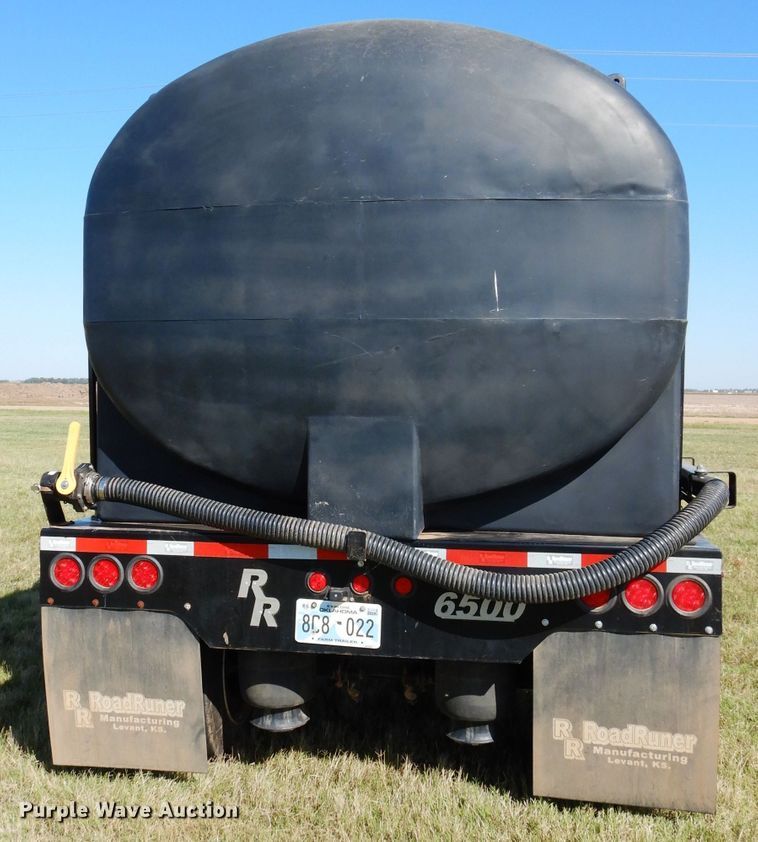 image for item FK9849 2018 Road Runner 6500 nurse tank trailer