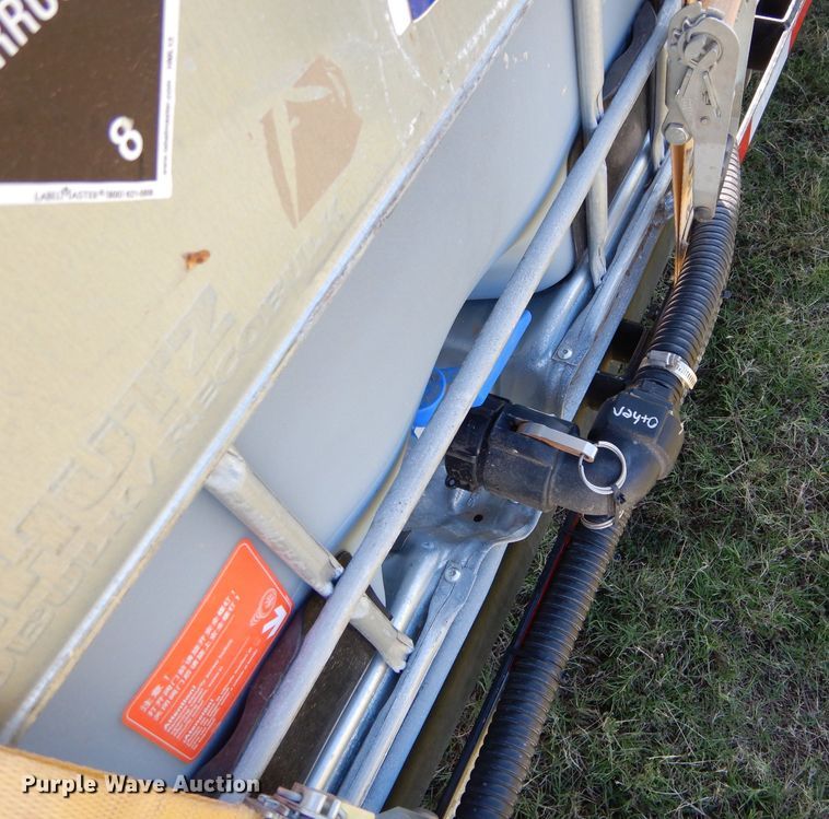 image for item FK9849 2018 Road Runner 6500 nurse tank trailer