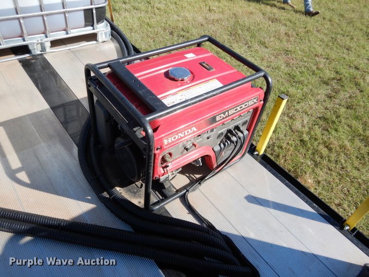 image for item FK9849 2018 Road Runner 6500 nurse tank trailer