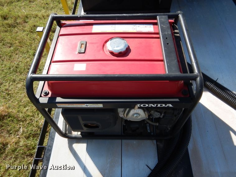 image for item FK9849 2018 Road Runner 6500 nurse tank trailer