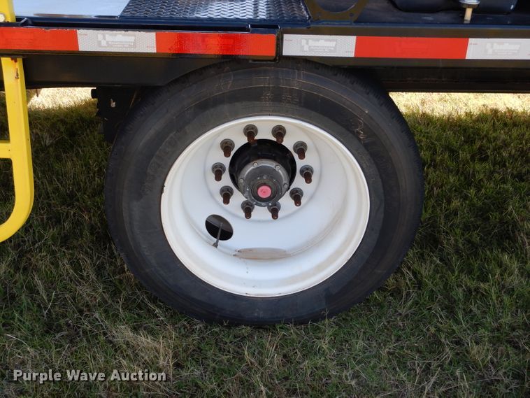 image for item FK9849 2018 Road Runner 6500 nurse tank trailer