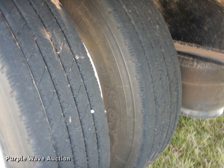 image for item FK9849 2018 Road Runner 6500 nurse tank trailer