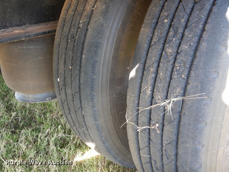 image for item FK9849 2018 Road Runner 6500 nurse tank trailer