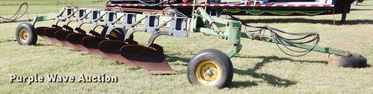 image for item FK9850 (2) John Deere 3600 plows