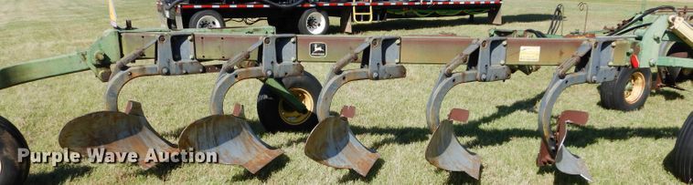 image for item FK9850 (2) John Deere 3600 plows
