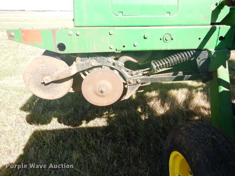 image for item FK9852 John Deere 455 grain drill