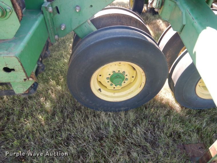 image for item FK9852 John Deere 455 grain drill