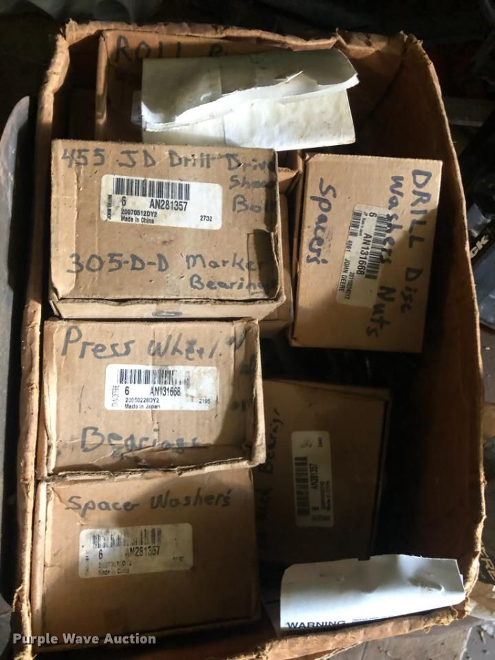 image for item FK9852 John Deere 455 grain drill