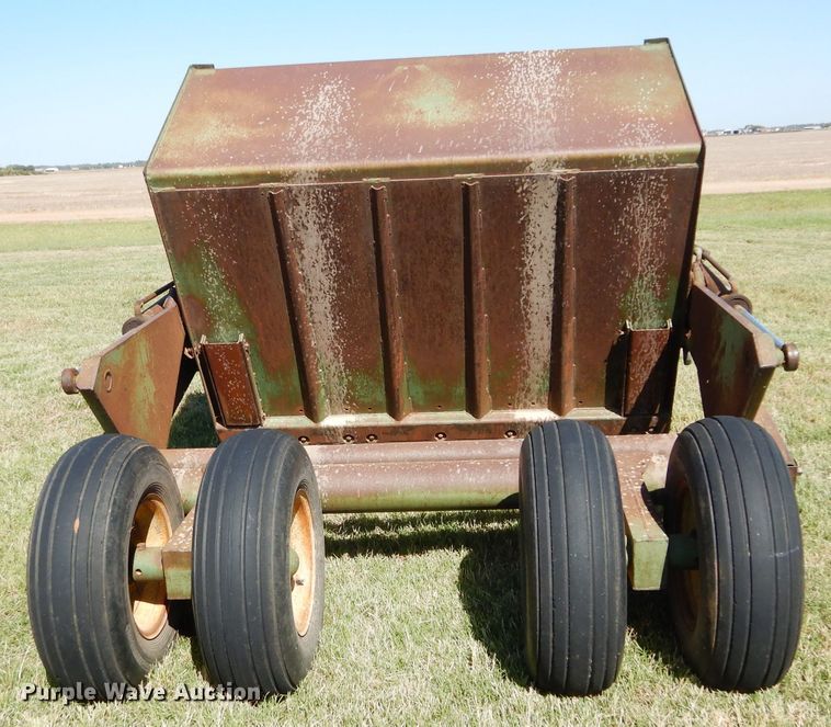 image for item FK9858 John Deere 00650 scraper