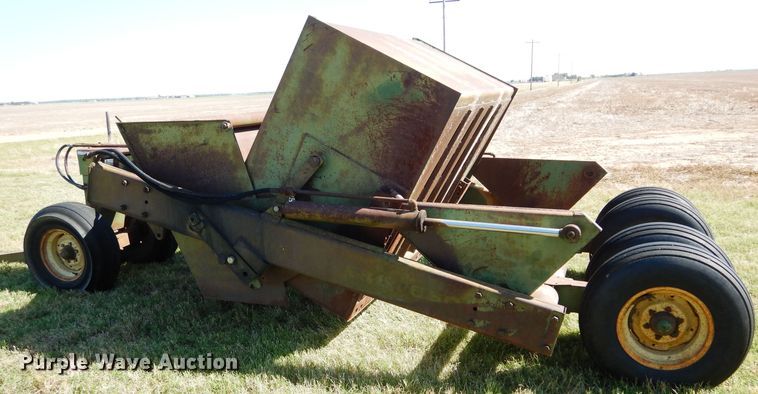 image for item FK9858 John Deere 00650 scraper