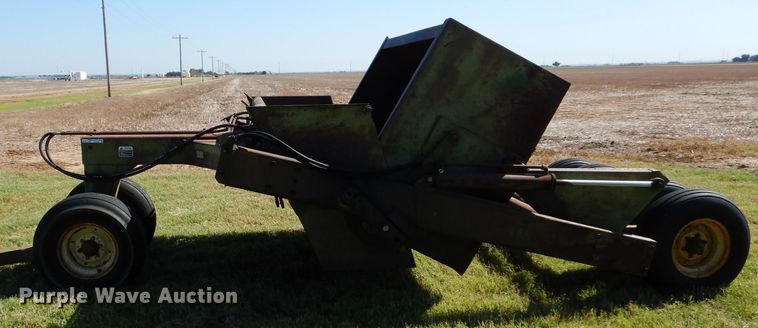 image for item FK9858 John Deere 00650 scraper