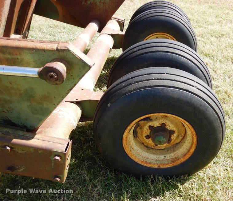 image for item FK9858 John Deere 00650 scraper