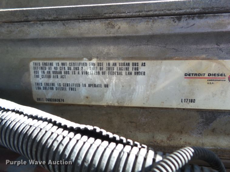 image for item GC9048 2000 Peterbilt 377 semi truck