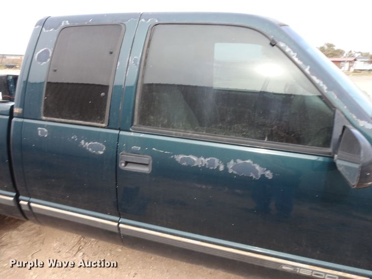 image for item GC9089 1997 Chevrolet K1500 Ext. Cab pickup truck