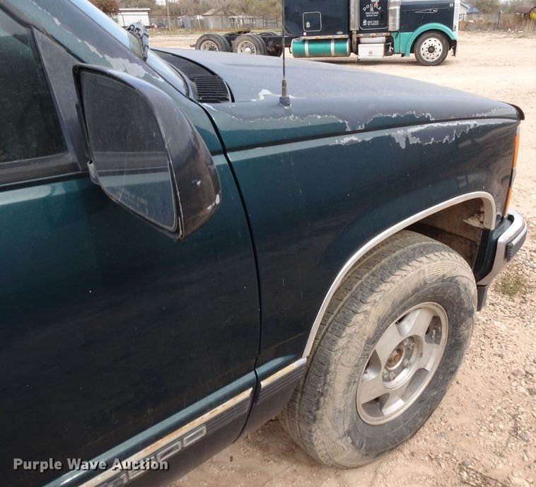 image for item GC9089 1997 Chevrolet K1500 Ext. Cab pickup truck