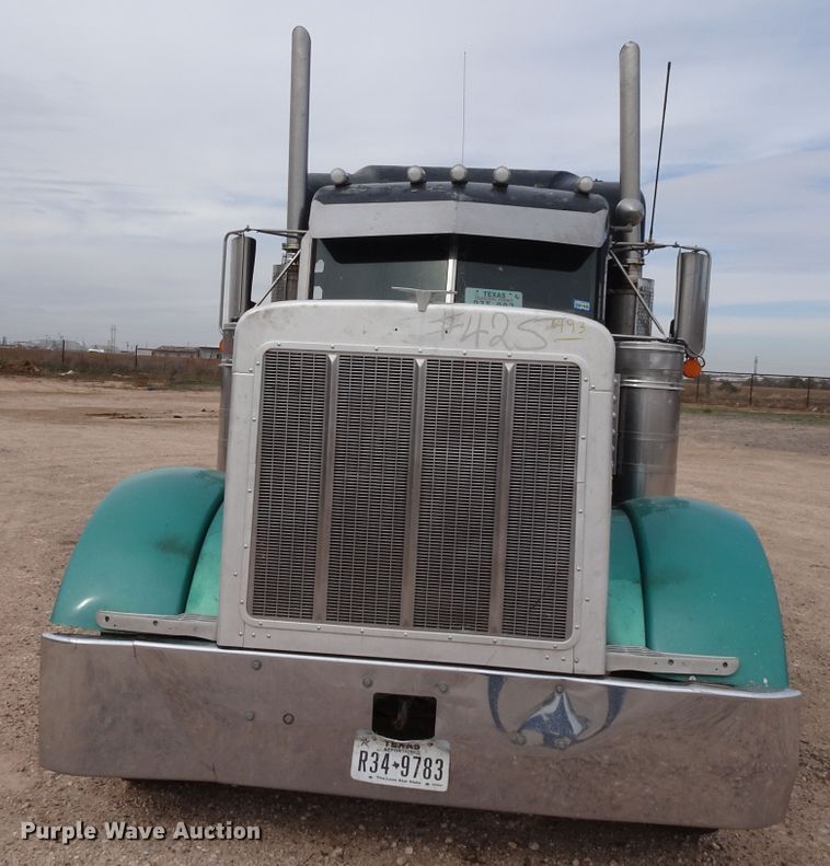 image for item GC9090 2000 Peterbilt 379 semi truck