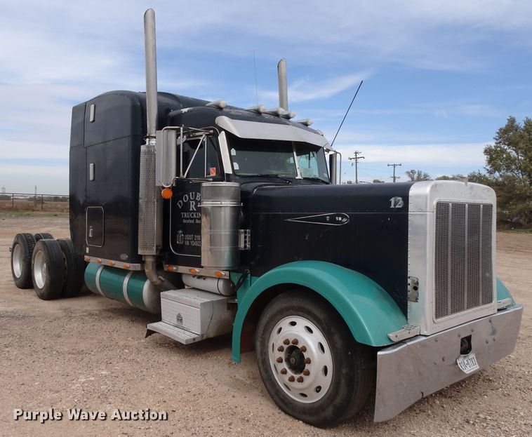 image for item GC9090 2000 Peterbilt 379 semi truck