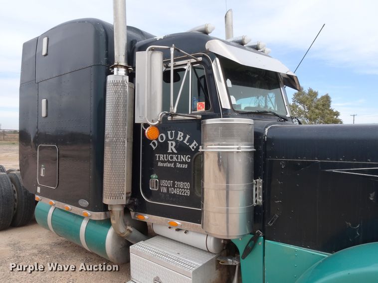 image for item GC9090 2000 Peterbilt 379 semi truck