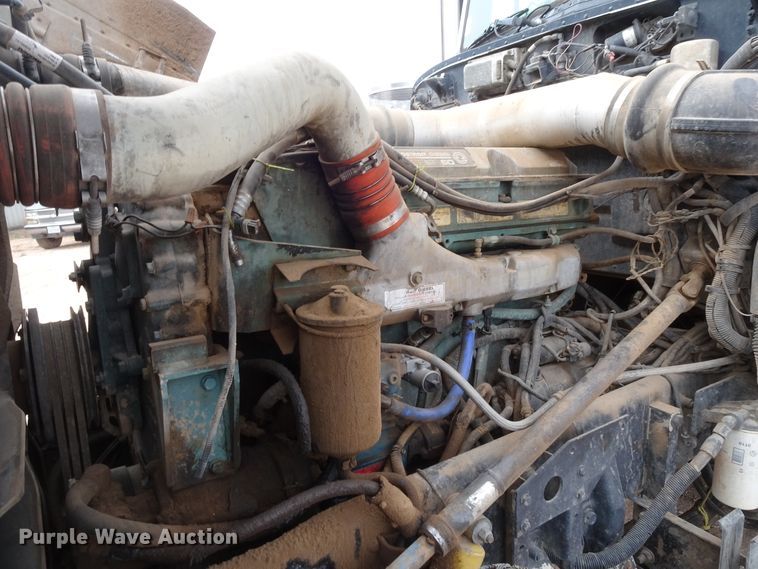 image for item GC9090 2000 Peterbilt 379 semi truck