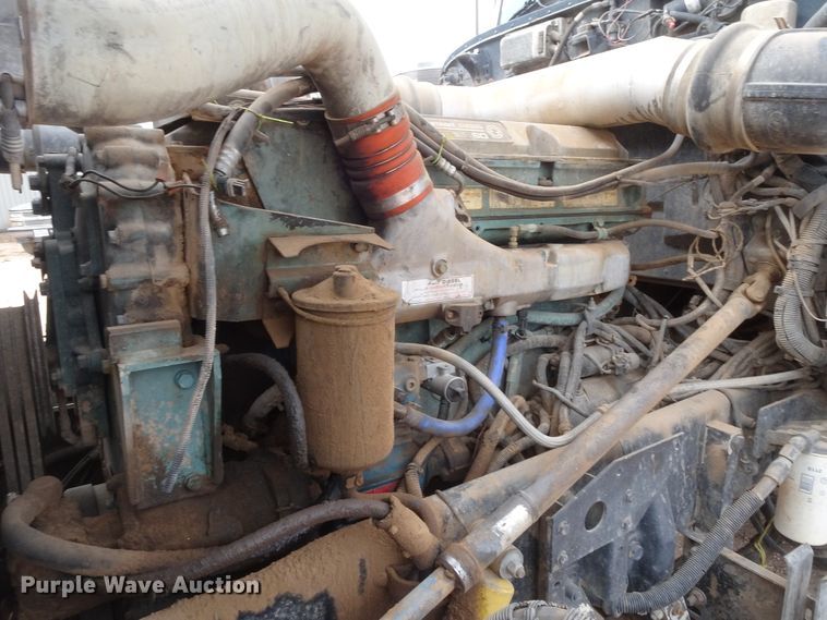 image for item GC9090 2000 Peterbilt 379 semi truck