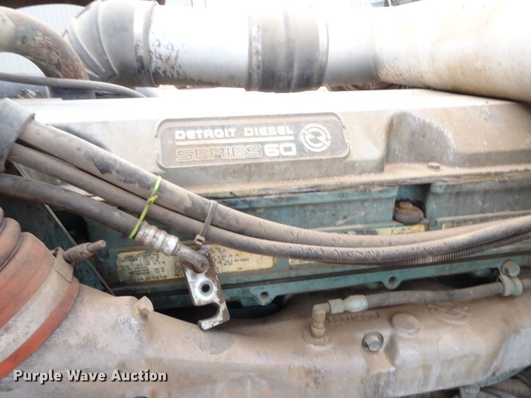 image for item GC9090 2000 Peterbilt 379 semi truck