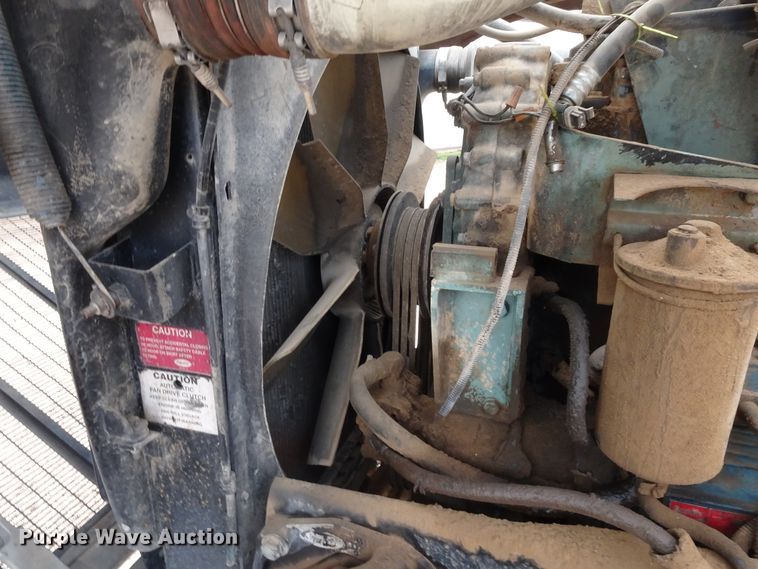 image for item GC9090 2000 Peterbilt 379 semi truck