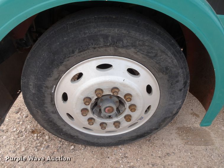 image for item GC9090 2000 Peterbilt 379 semi truck