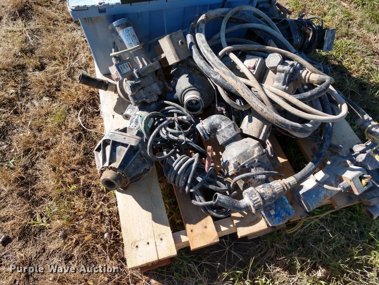 image for item EQ9311 Electric herbicide pumps