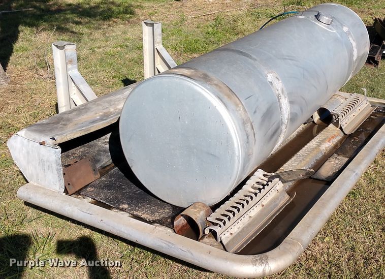 image for item EQ9318 Truck parts